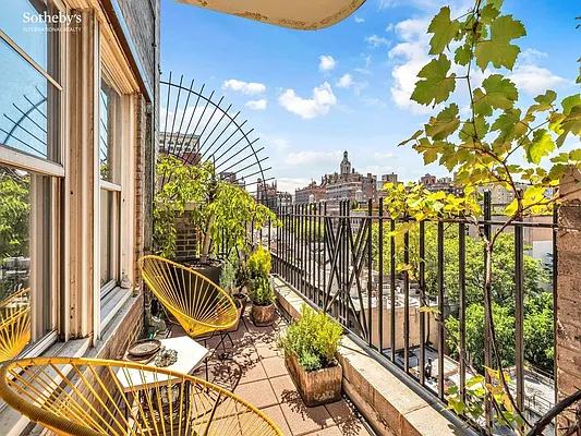 Rented by Sotheby's International Realty | media 36