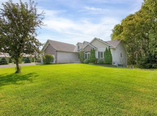 20270 Gladiola St NW, Oak Grove, MN 55011