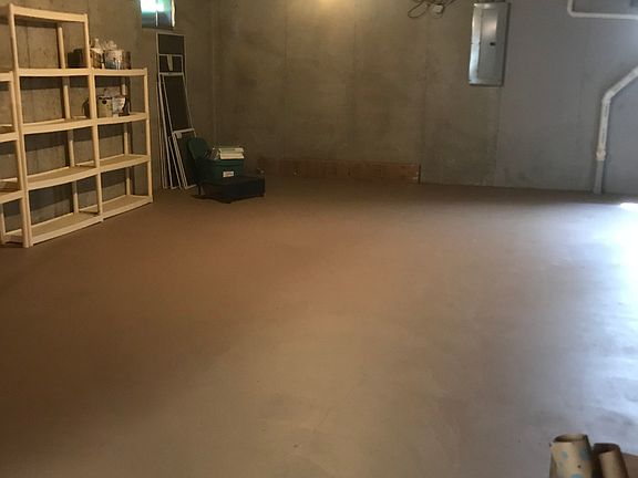 3rd image of 1916 Marvel Ln