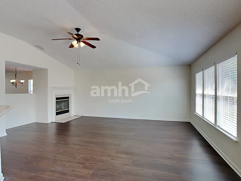 766 E Martin Lakes Dr — Photo 9