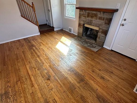 2nd image of 308 Marie St