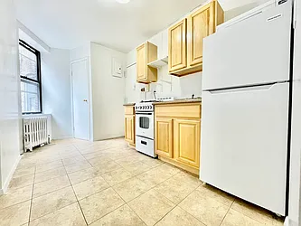 Rented by HOLTON REAL ESTATE INC.