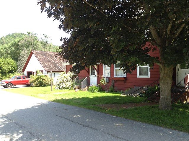2nd image of 4 Woodruff Ln