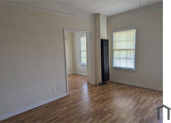 5th image of 607 S Dunsmuir Ave APT 302