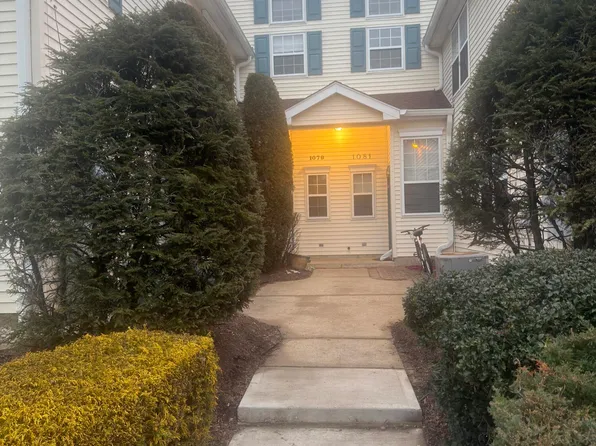 1079 Roseberry Ct, Morganville, NJ 07751