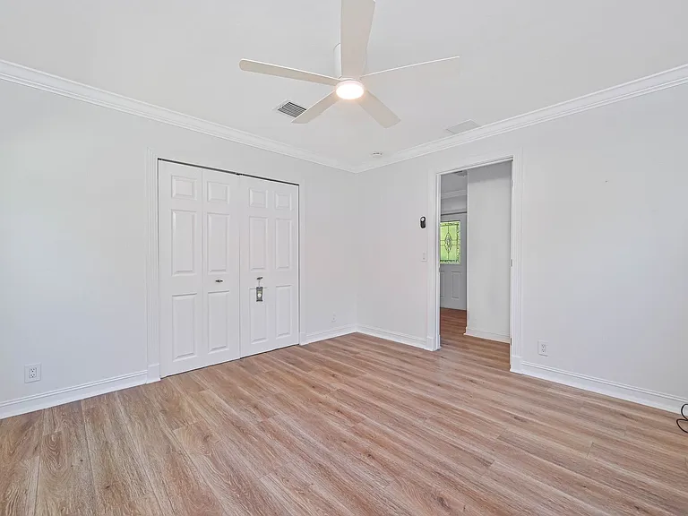 6941 Hunters Rd — Photo 17