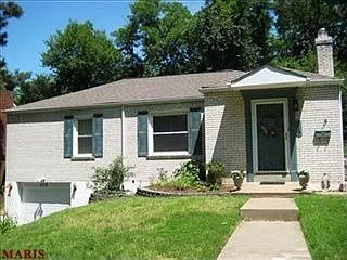419 Robert Ave photo 1