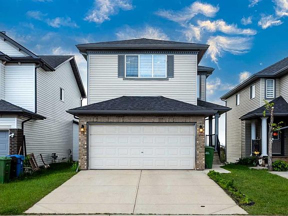 2nd image of 276 E Taralake Ter NE