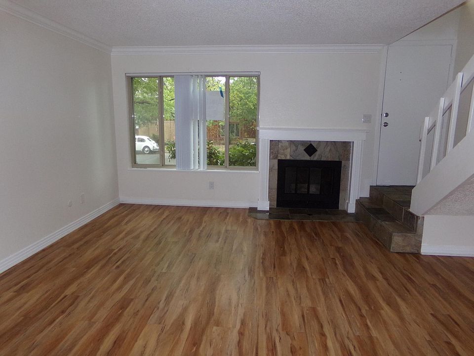 1st image of 1235 S Dillon Way