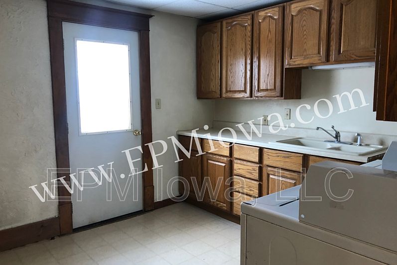1st image of 2704 College St APT 3