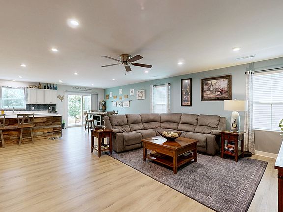 5th image of 188 Carothers Way