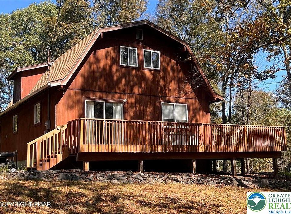 1st image of 223 Clubhouse Dr