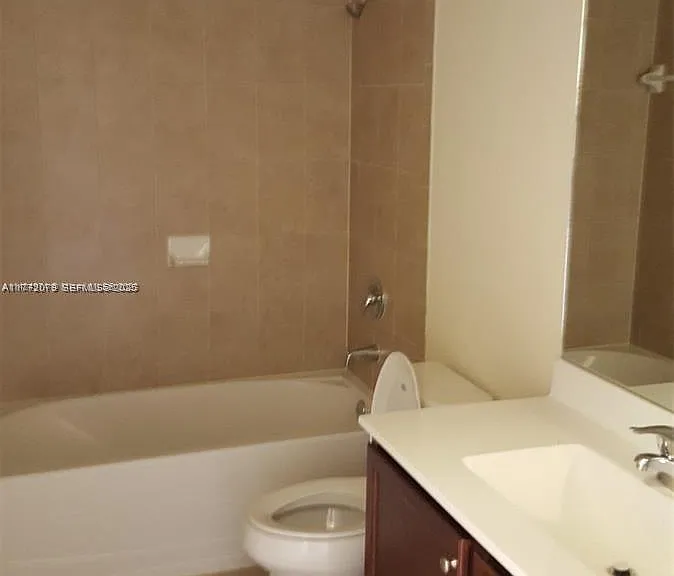 142 SE 28th Ter #7 — Photo 9