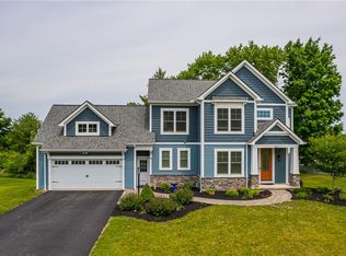 7432 Summerhill Ln, Victor, NY 14564