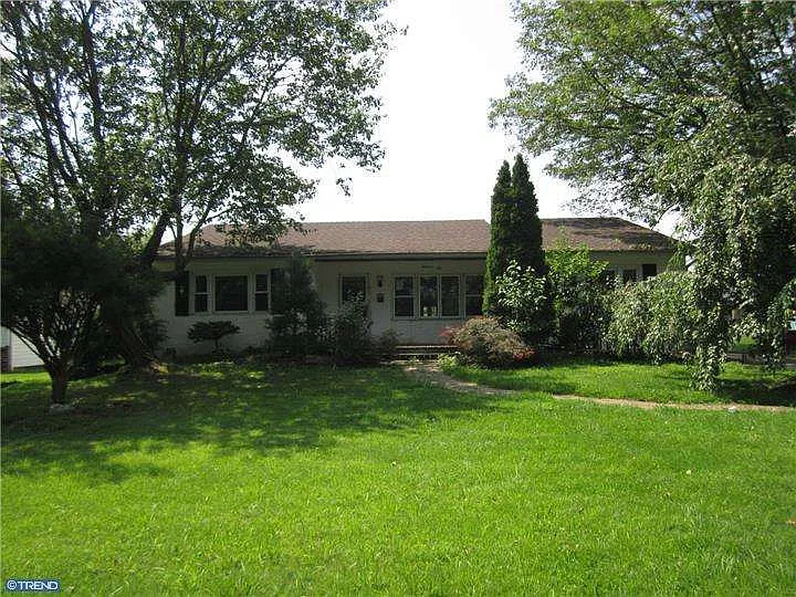 1410 W Bensalem Ave photo 1