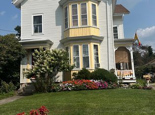 65 Grove St FLOOR 3, Lincoln, RI 02865