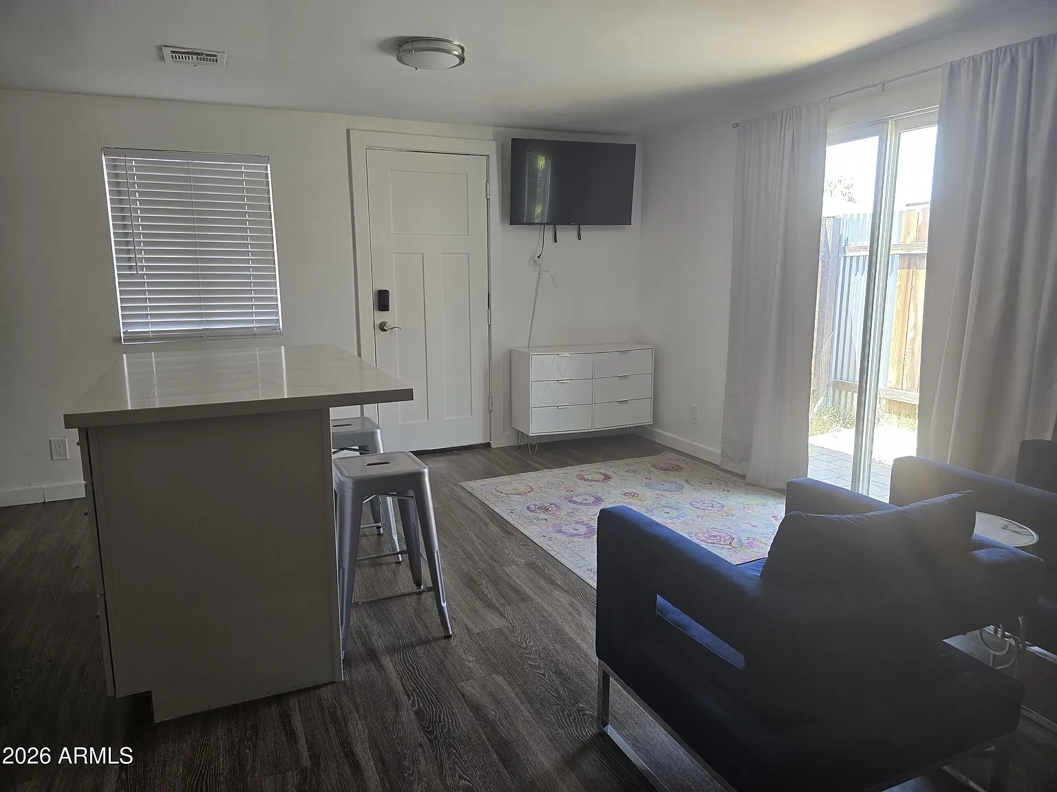 Studio, 1.0 bath, 420 sqft, $995 — Photo 3