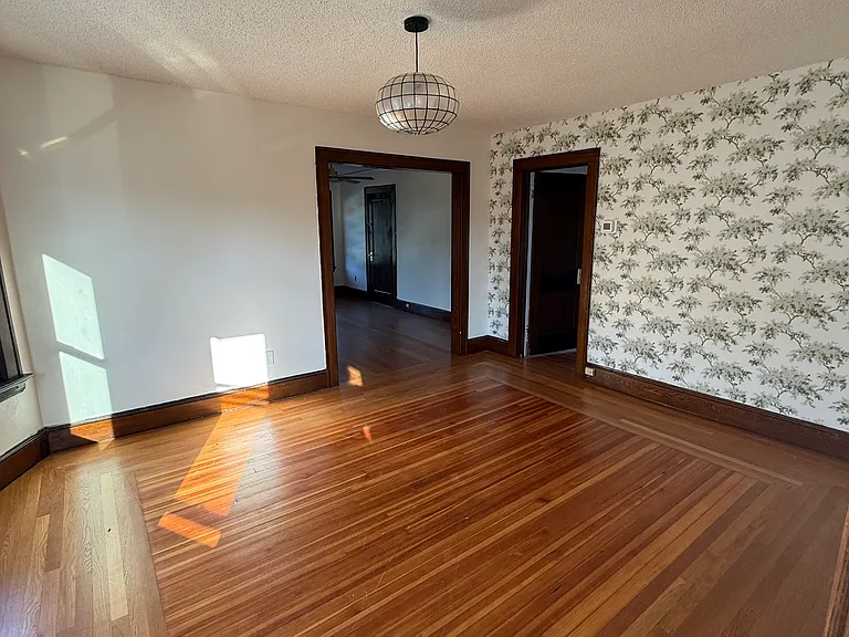 905-907 Corbin Ave #3 — Photo 6