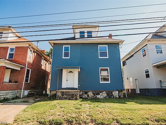2nd image of 1425 23rd St