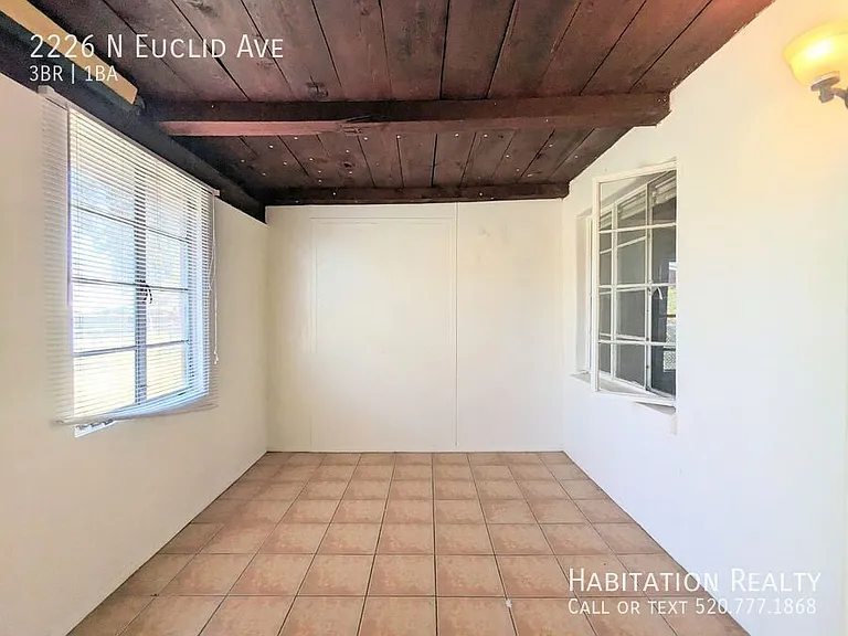 2226 N Euclid Ave — Photo 15