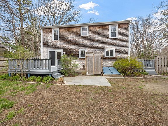 5th image of 128 Quaker Meetinghouse Road