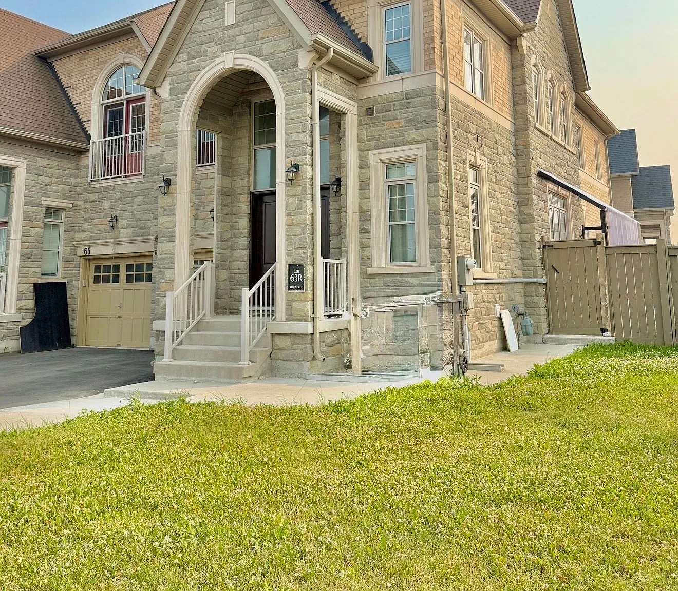 2 bed, $1,900 — Photo 1