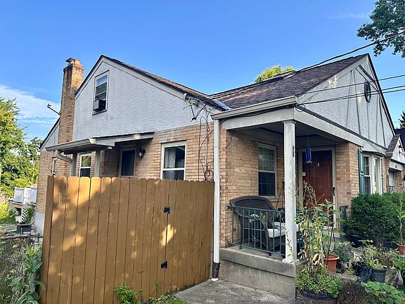 3rd image of 359 Don Ln