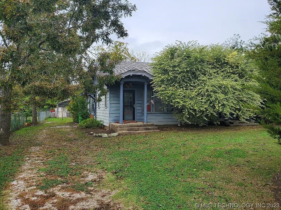 1st image of 109 N 11th St