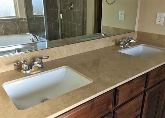 5th image of 1045 Meadow Scape Dr
