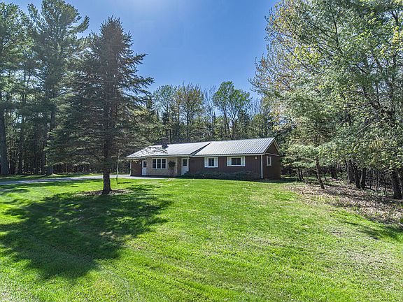 4th image of 29 Fields Pond Road