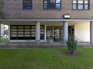 3365 14th St APT 3B, Long Island City, NY 11106