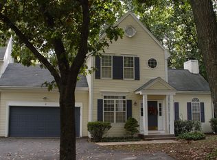 6 Whitward Pl, Windsor, CT 06095