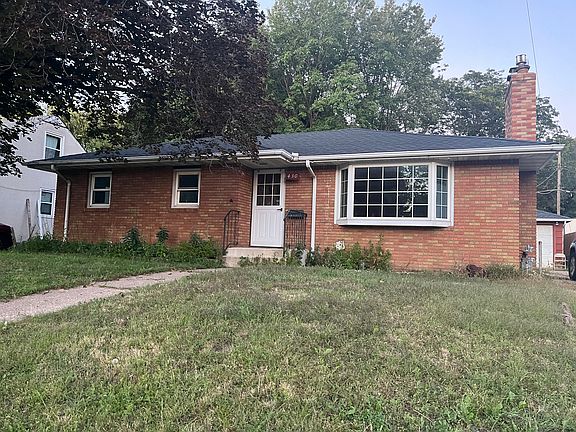 2nd image of 430 White Bear Ave N