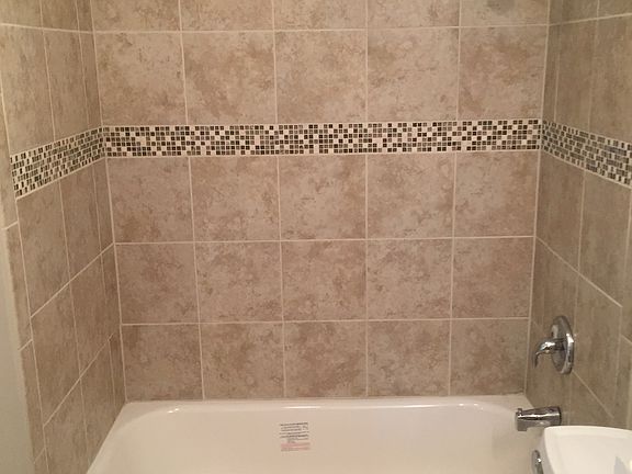 4th image of 375 Martha Dr