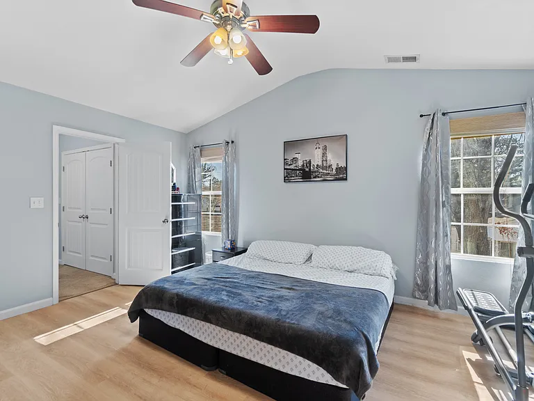 3011 Bapaume Ave — Photo 8