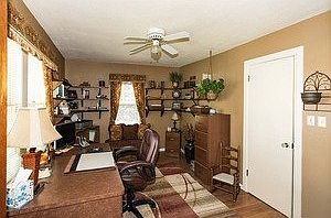 3rd image of 517 Renrose Ave