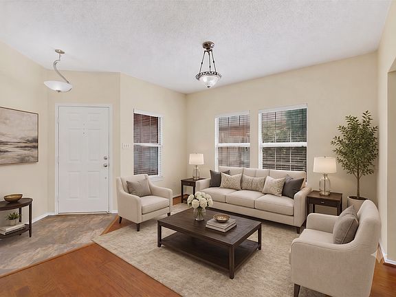 5th image of 2625 Timberwood Dr