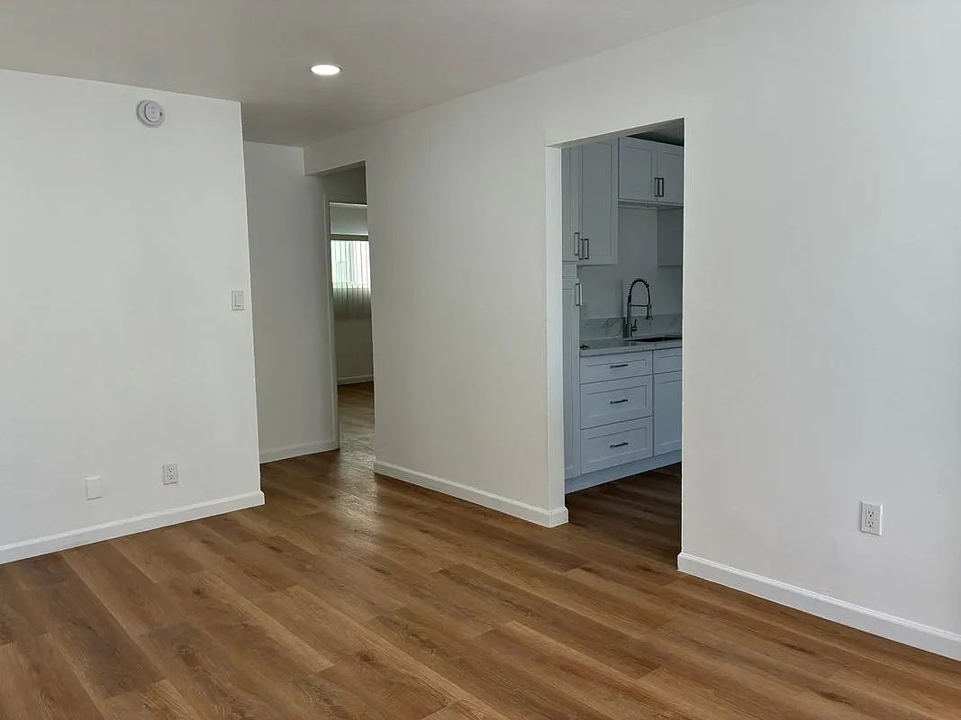 2 bed, 1.0 bath, 800 sqft, $2,650 — Photo 3