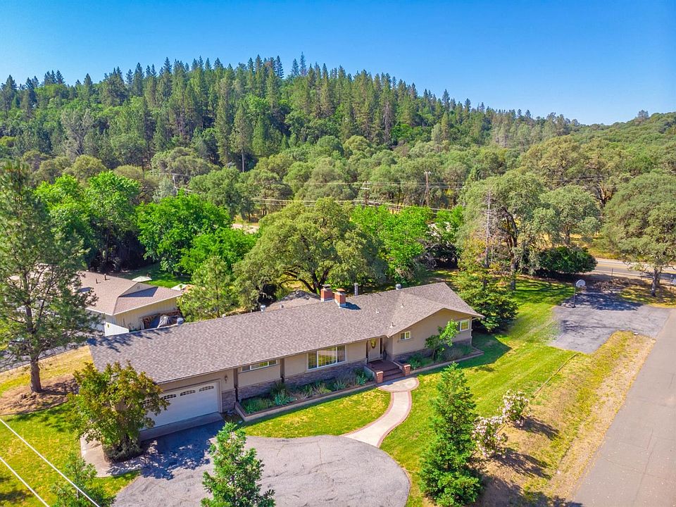 1st image of 13884 Torrey Pines Dr