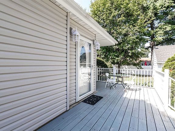 2nd image of 43 Park Ln