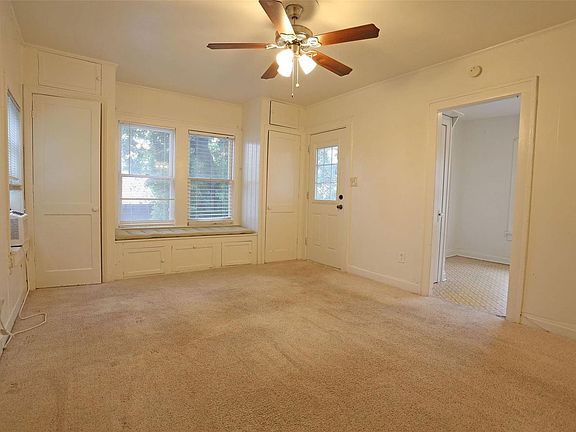 2nd image of 1133 W Clay St APT C