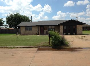 207 Vona St, Fairview, OK 73737