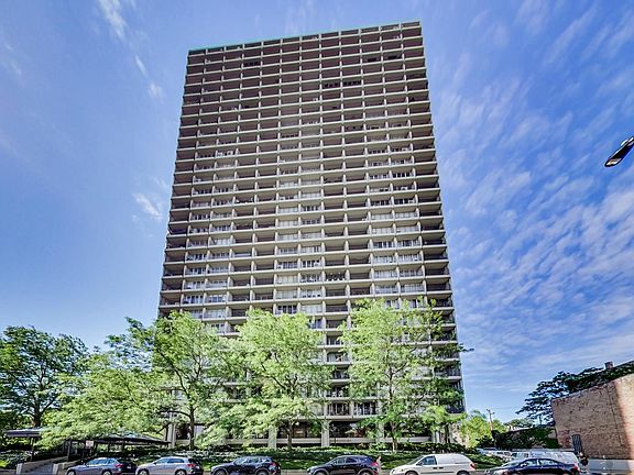 2nd image of 1960 N Lincoln Park West Ave #2003