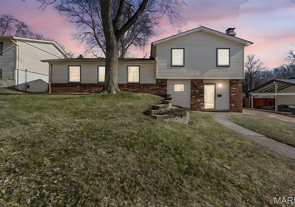 1st image of 11018 Whitehall Manor Dr