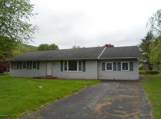 1805 Kenyon Ave, Cogan Station, PA 17728