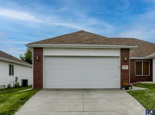 2415 Northline Ct, Lincoln, NE 68521