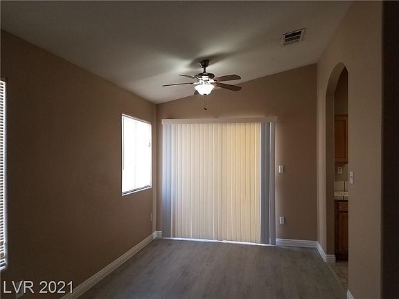 2nd image of 1809 La Villa Dr