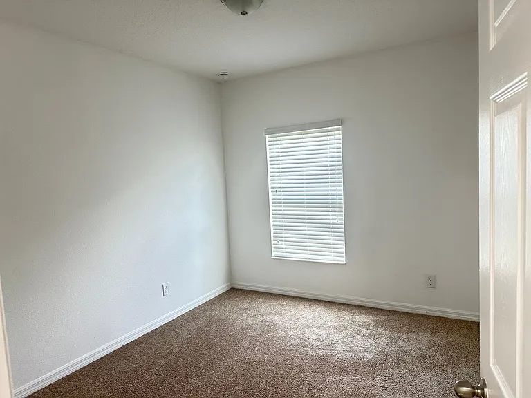 477 Kestrel Dr — Photo 14