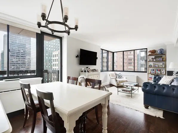 250 E 40th St, New York, NY