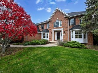 2992 Clear Creek Dr, Cuyahoga Falls, OH 44223